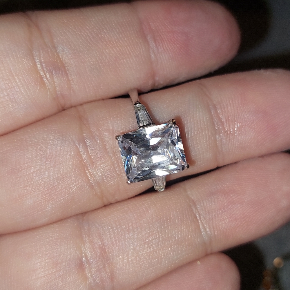 Sterling Silver Solitare 925